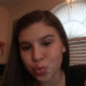 Meet your Posher, Caitlin